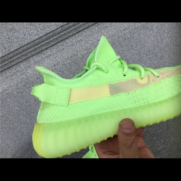 adidas Yeezy Boost 350 V2 Glow - Picture 9 of 10